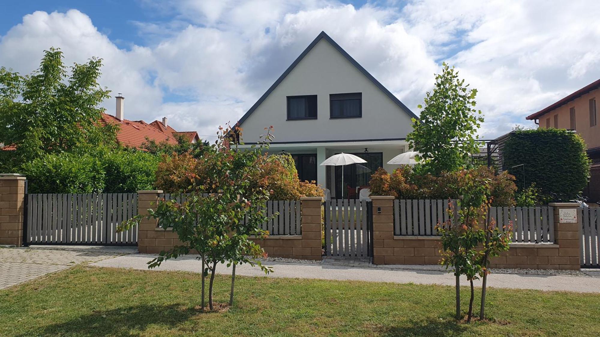 Relax Balaton Apartmanok 블로톤퓌레드 외부 사진