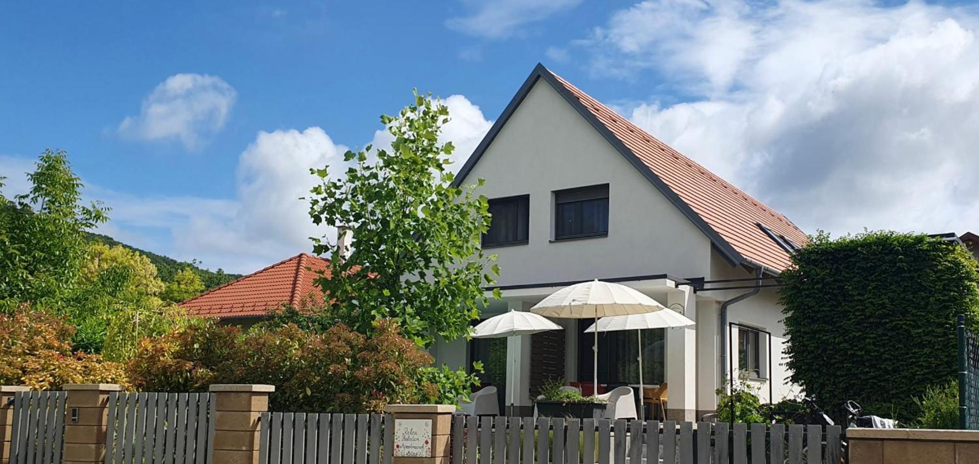 Relax Balaton Apartmanok 블로톤퓌레드 외부 사진